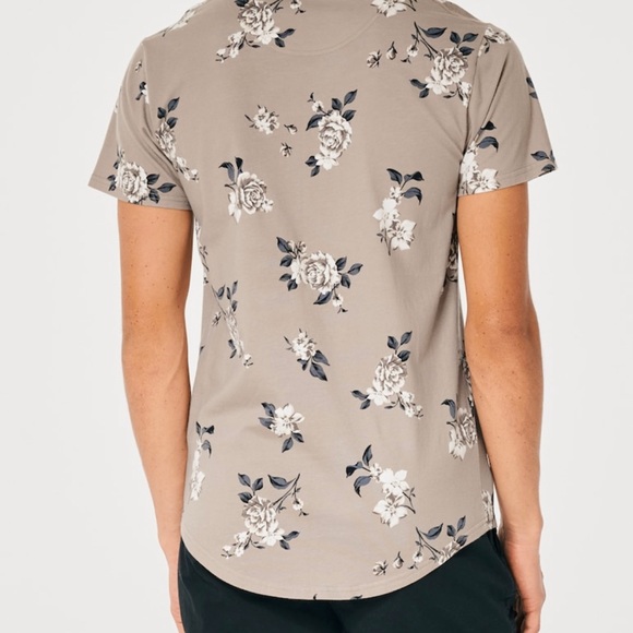 Hollister Men T-Shirt light Brown Floral Hawaiian Short Sleeve Crew Neck - Picture 4 of 4